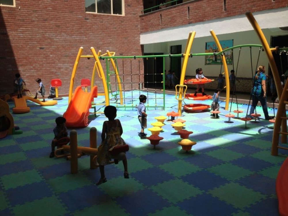 Outdoor Seesaw for Kids: A Complete Guide to Safe, Fun, and Engaging Playground Equipment